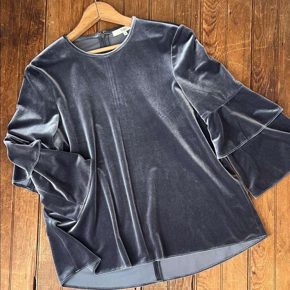 Tibi Velvet Bell Sleeve Top in Gray gorgeous large size 4